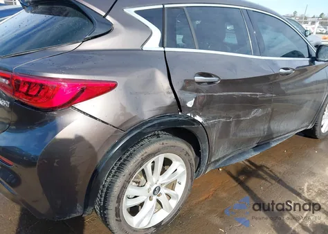 2017 Infiniti Qx30 z USA, uszkodzony, nr VIN SJKCH5CP5HA019111